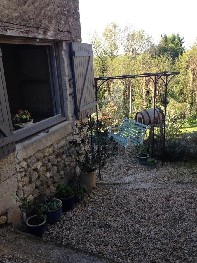 Chez Brown Bed and Breakfast Saint-Thomas-de-Cônac Exteriör bild